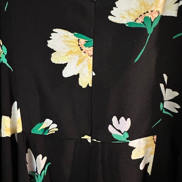 Loft Summer Floral Size 2P Ruffled Sleeve Dress - Picture 7 of 8